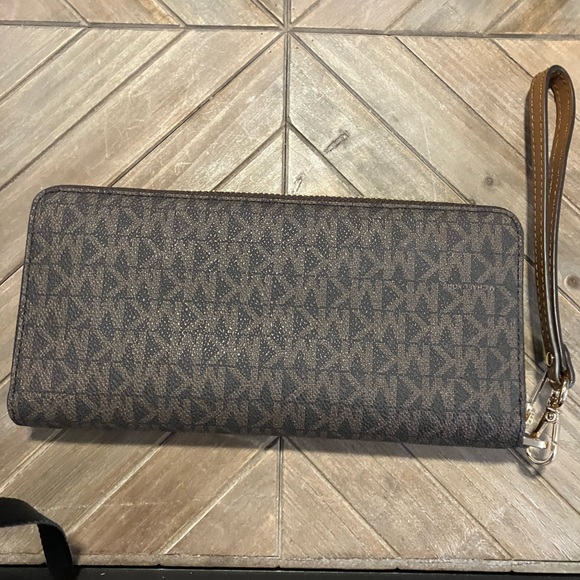 🌸Michael Kors Wallet - Picture 6 of 7